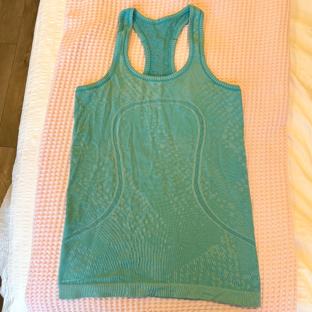 Lululemon Swiftly Tech Racerback Blue Size 4